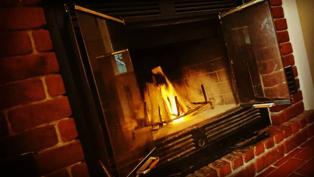 『暖炉で焼きマシュマロ』今年もスタートしました！
