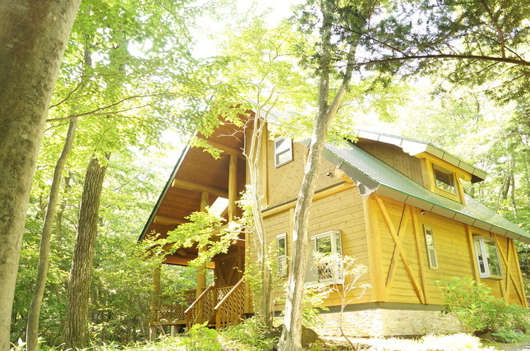 【ペットと泊まれる】ログハウスでペットと一緒にステイ♪ペットリゾートハウス（あけぼの平A29）｜那須ハイ乗り放題付｜1泊2食付