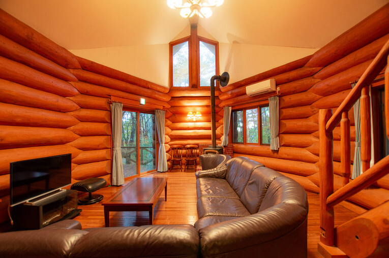 開放感のあるテラスが特徴の角ログハウス♪リゾートハウス（大清水台59）｜那須ハイ乗り放題付｜1泊2食付