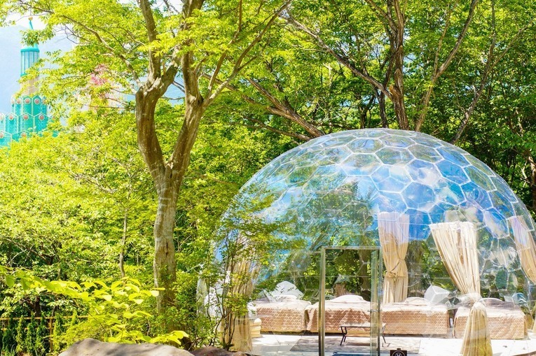 日本初！透明なグランピング”AURA”（アウラ）｜1泊2食付【和洋食ビュッフェ】