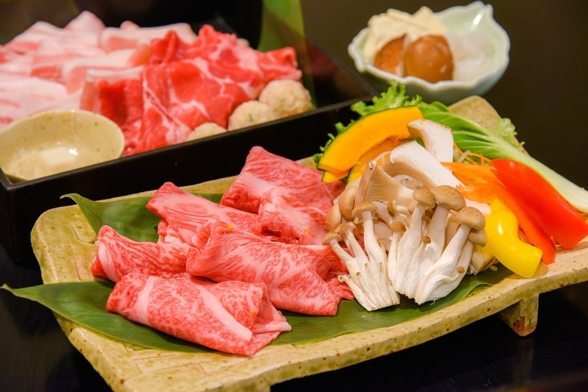 カリフォルニアヴィラシリーズ｜1泊2食付【すき焼きレストラン】