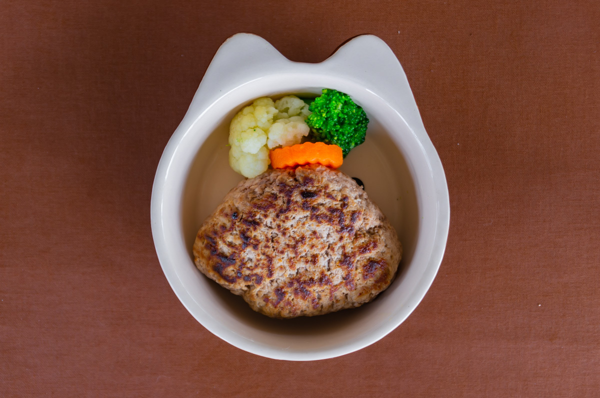手ごねハンバーグ
