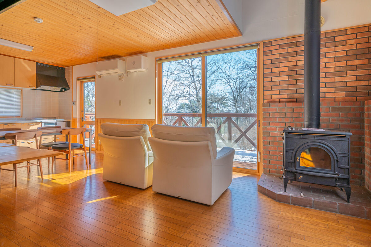 リゾートハウス（つつじが丘201-2）