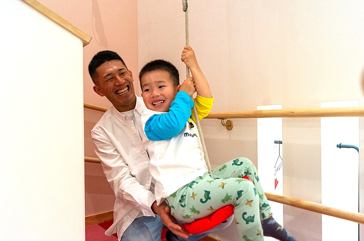img 1