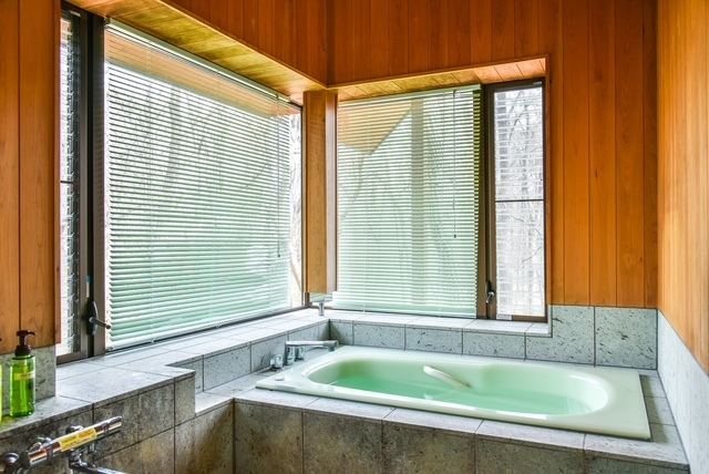 【ペットと泊まれる】十和田石風呂×薪ストーブ×大きいドッグラン付き！自然を満喫できる広々LDK＋本格BBQグリル付きデッキ！